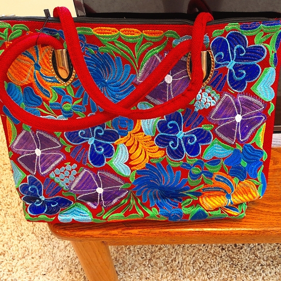 FEMINAGO, NWT Large Tote Bag, Gorgeous Flower Colors - Picture 8 of 8